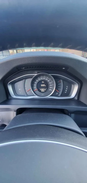 2014 Volvo S60 2nd Gen - Image 5 of 8
