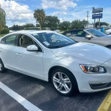 2014 Volvo S60 2.4T Sedan