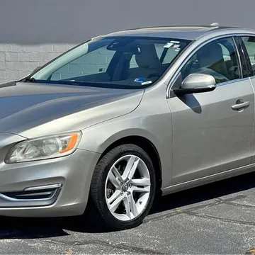 2014 Volvo S60 T5 Dynamic Sedan 4D