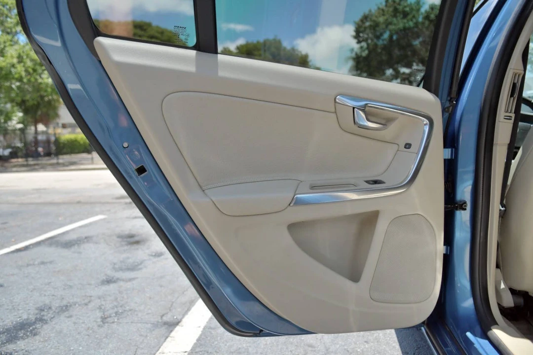 2014 Volvo S60 2nd Gen - Image 11 of 12