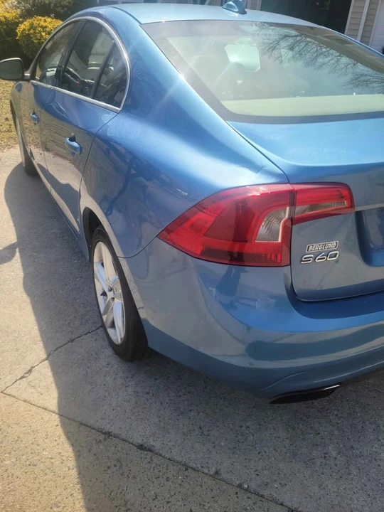 2014 Volvo S60 2nd Gen - Image 2 of 9
