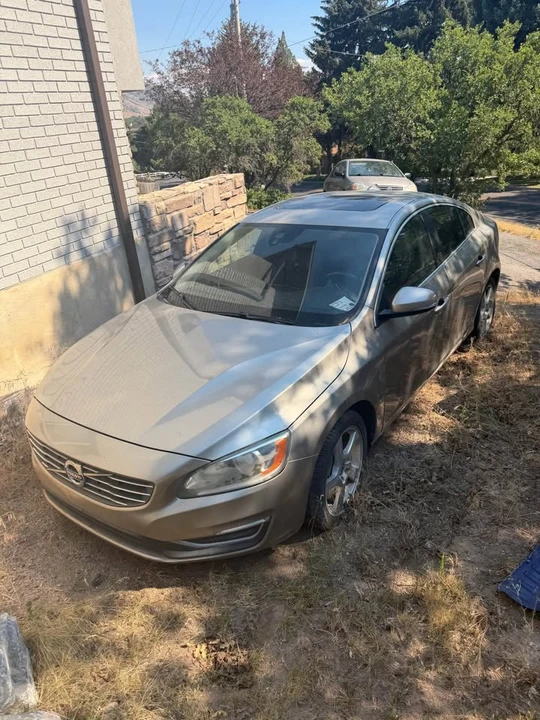 2014 Volvo S60 2nd Gen - Image 2 of 3