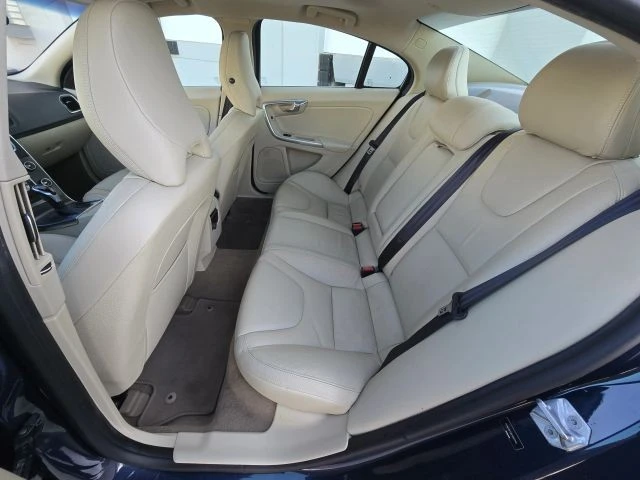 2014 Volvo S60 2nd Gen - Image 15 of 31
