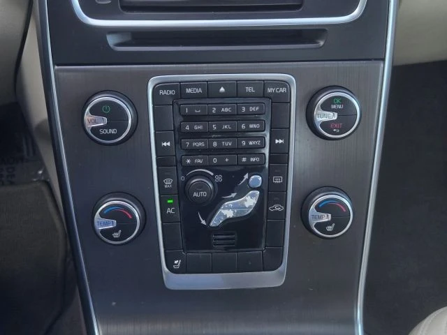 2014 Volvo S60 2nd Gen - Image 25 of 31