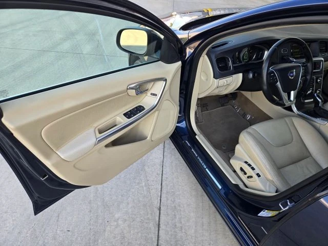 2014 Volvo S60 2nd Gen - Image 10 of 31