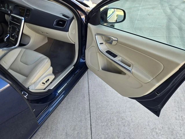 2014 Volvo S60 2nd Gen - Image 16 of 31
