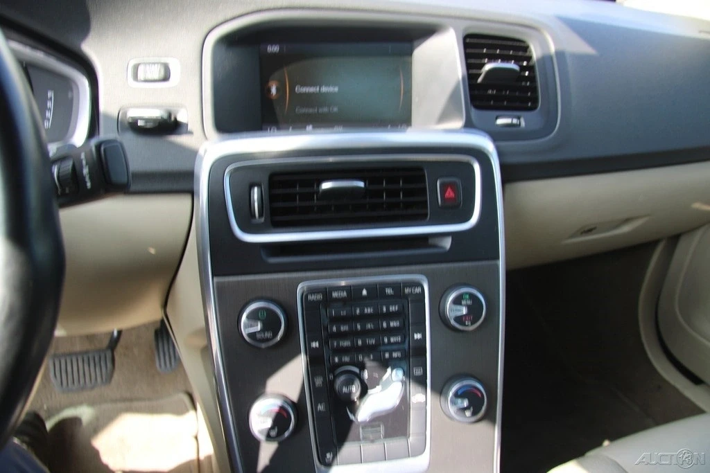 2014 Volvo S60 2nd Gen - Image 17 of 21