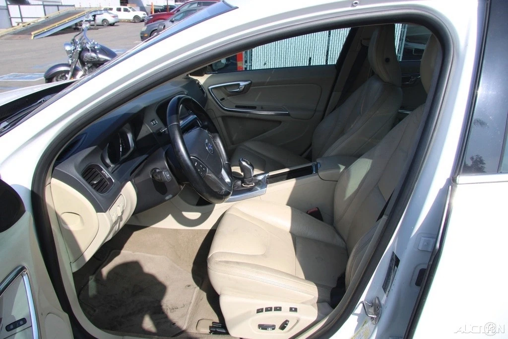 2014 Volvo S60 2nd Gen - Image 13 of 21