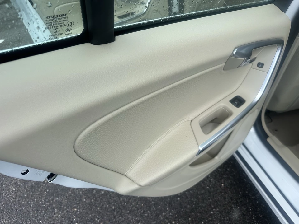 2014 Volvo S60 2nd Gen - Image 20 of 31