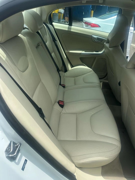 2014 Volvo S60 2nd Gen - Image 30 of 31
