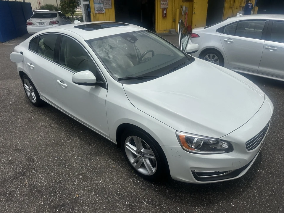 2014 Volvo S60 2nd Gen - Image 13 of 31