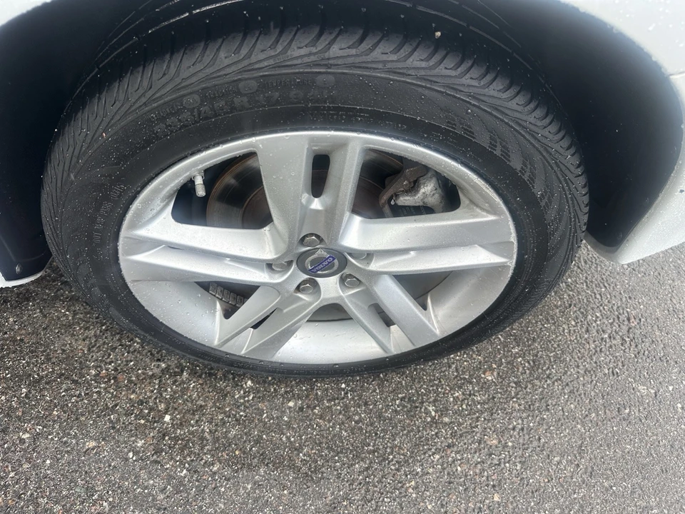 2014 Volvo S60 2nd Gen - Image 6 of 31