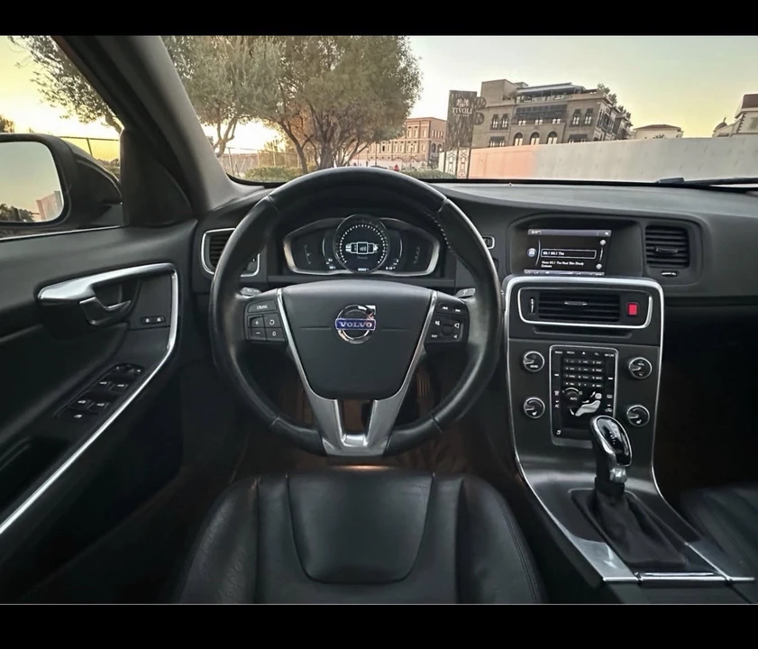 2014 Volvo S60 2nd Gen - Image 2 of 3