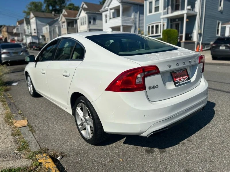 2014 Volvo S60 2nd Gen - Image 5 of 12