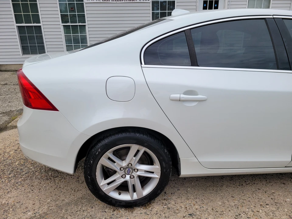 2014 Volvo S60 2nd Gen - Image 14 of 21