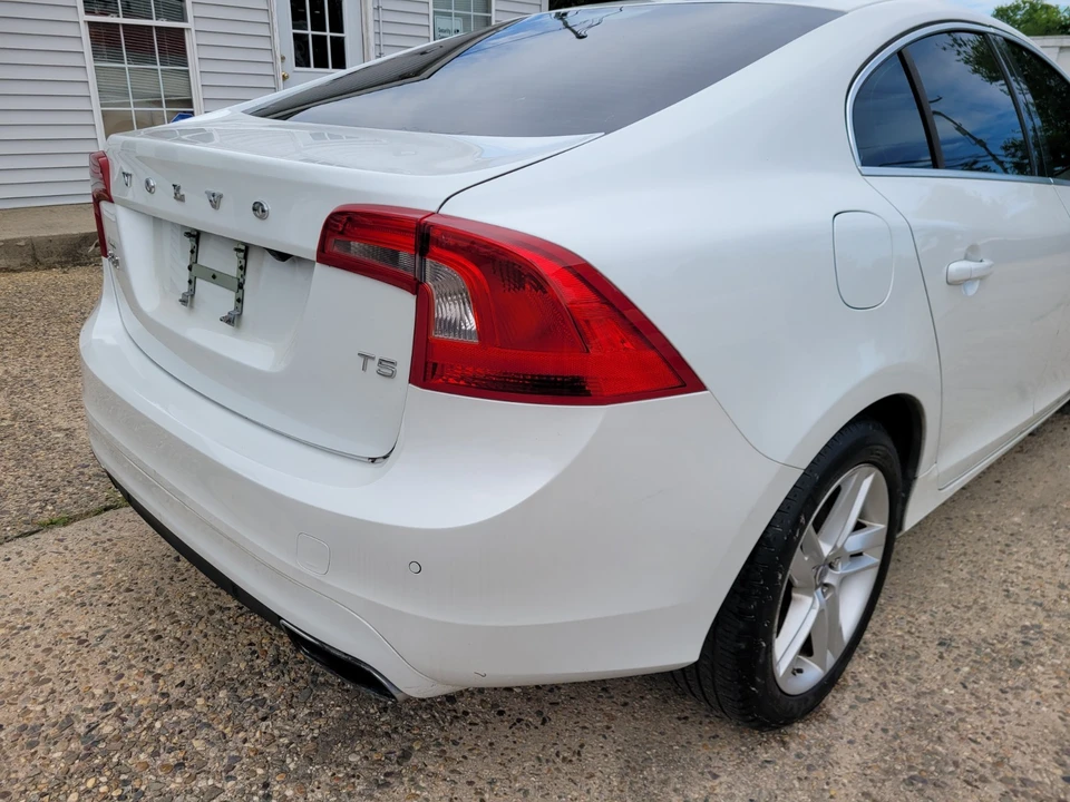2014 Volvo S60 2nd Gen - Image 15 of 21