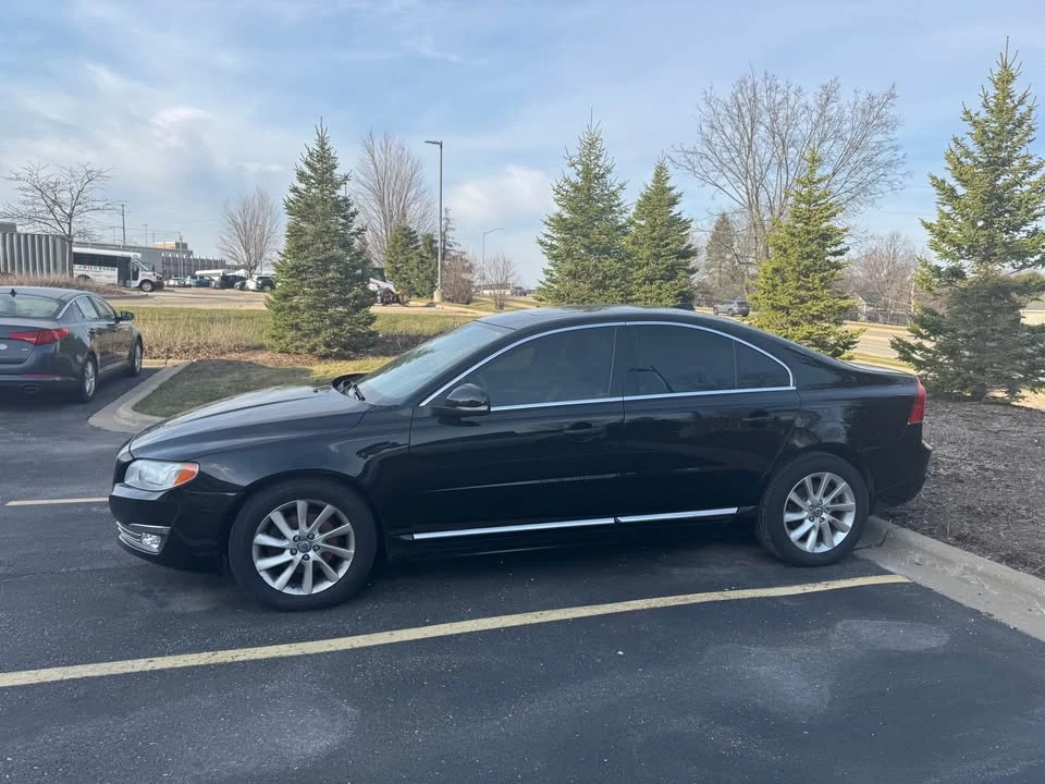 2014 Volvo S80 2nd Gen - Image 2 of 5
