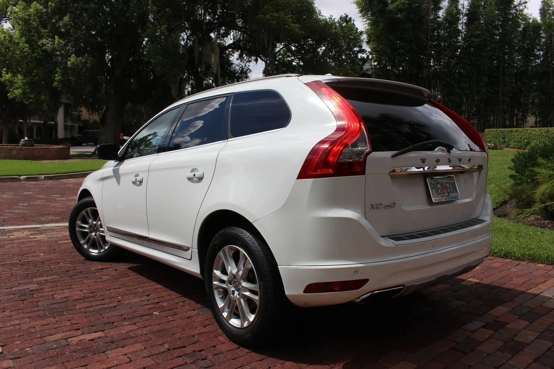 2014 Volvo XC60 1st Gen - Image 30 of 31