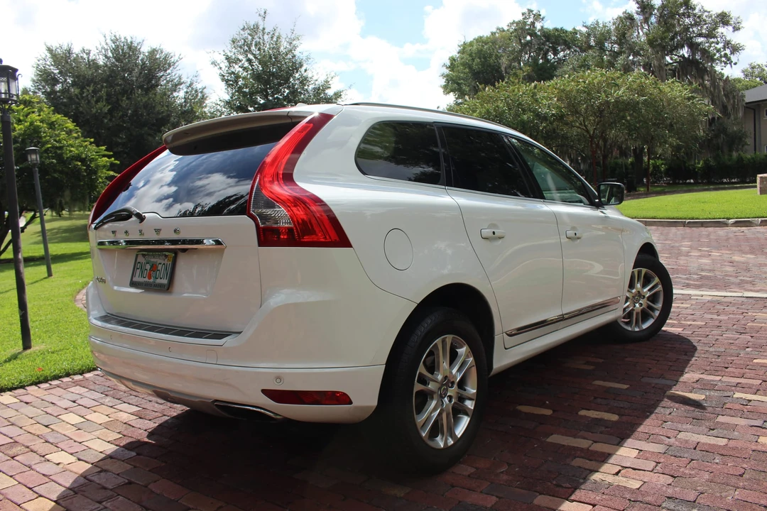 2014 Volvo XC60 1st Gen - Image 22 of 31
