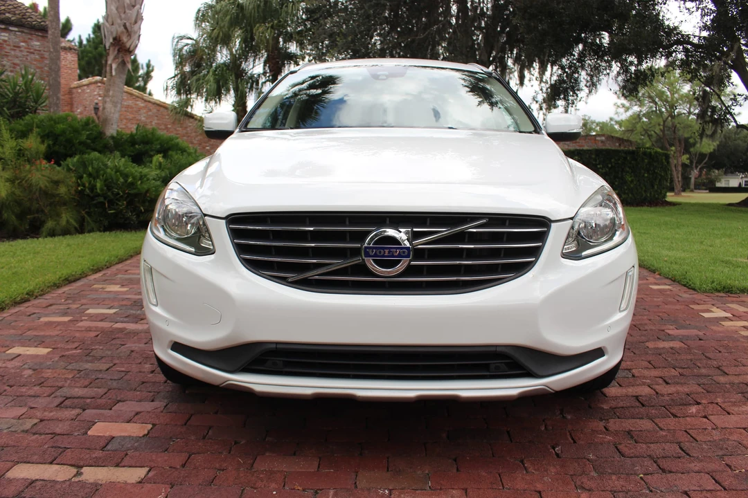 2014 Volvo XC60 1st Gen - Image 11 of 31