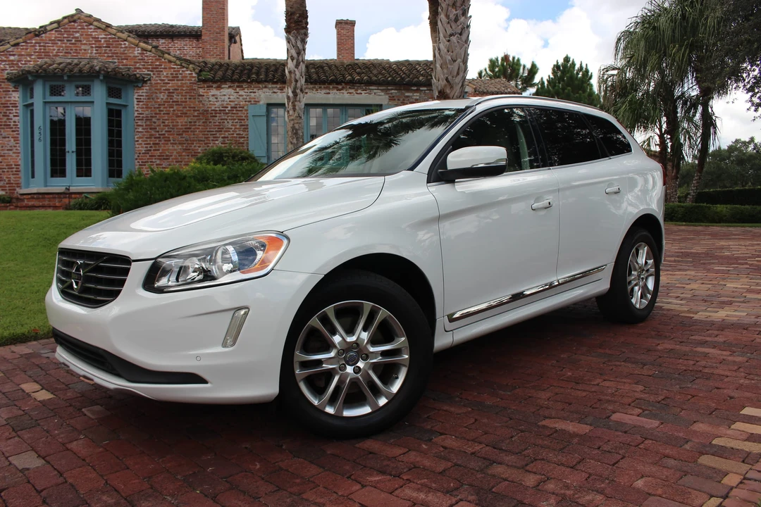 2014 Volvo XC60 1st Gen - Image 5 of 31