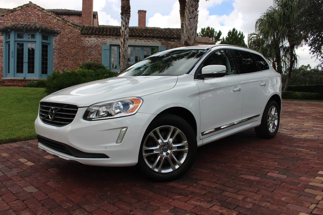 2014 Volvo XC60 1st Gen - Image 3 of 31