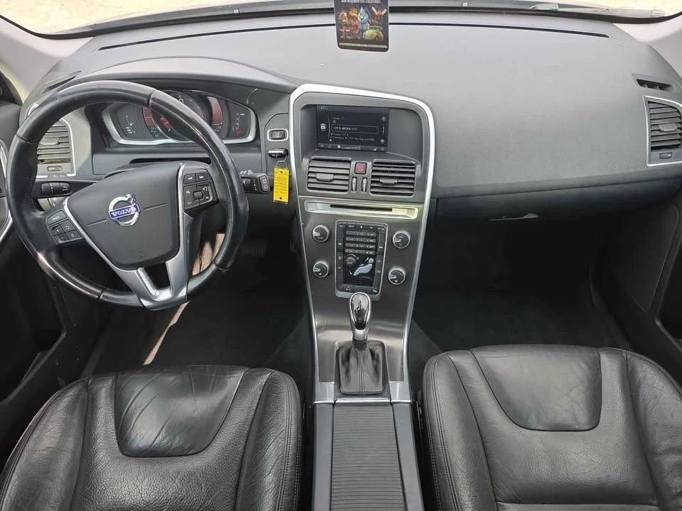2014 Volvo XC60 1st Gen - Image 14 of 17