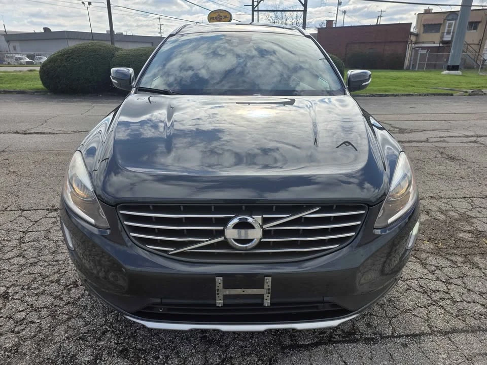2014 Volvo XC60 1st Gen - Image 2 of 17
