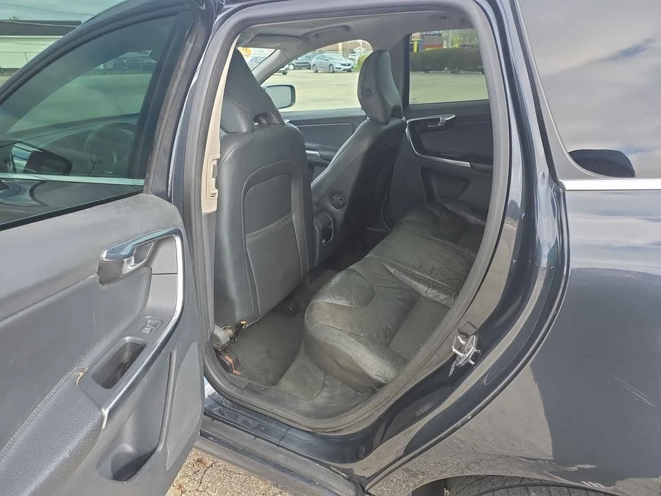 2014 Volvo XC60 1st Gen - Image 13 of 17