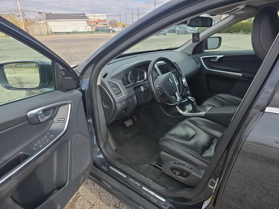 2014 Volvo XC60 1st Gen - Image 10 of 17