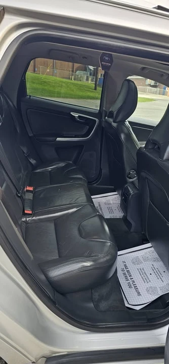 2014 Volvo XC60 1st Gen - Image 14 of 20