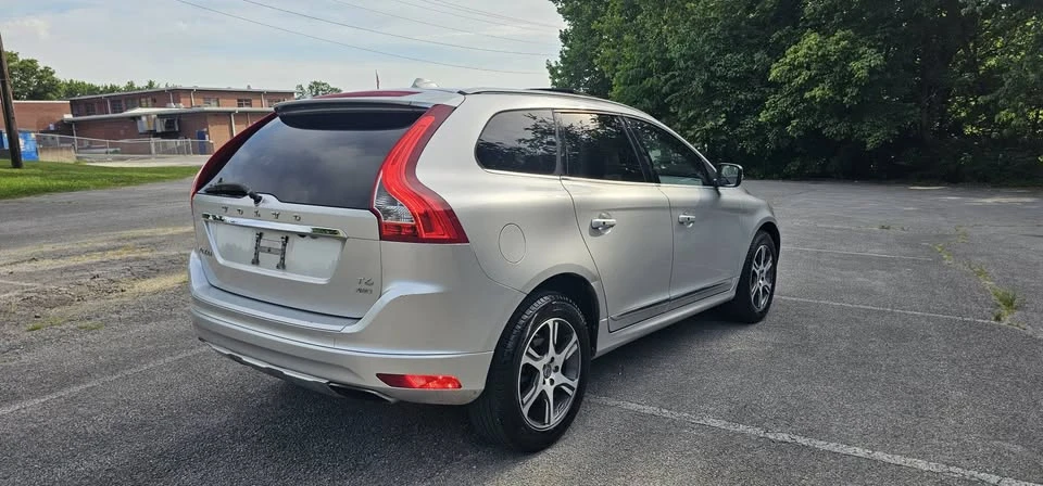 2014 Volvo XC60 1st Gen - Image 8 of 20