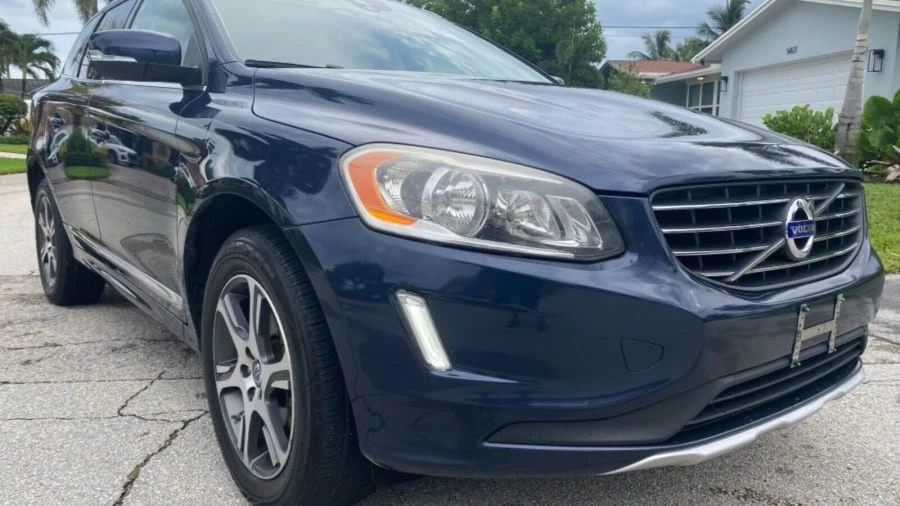 2014 Volvo XC60 1st Gen - Image 9 of 13
