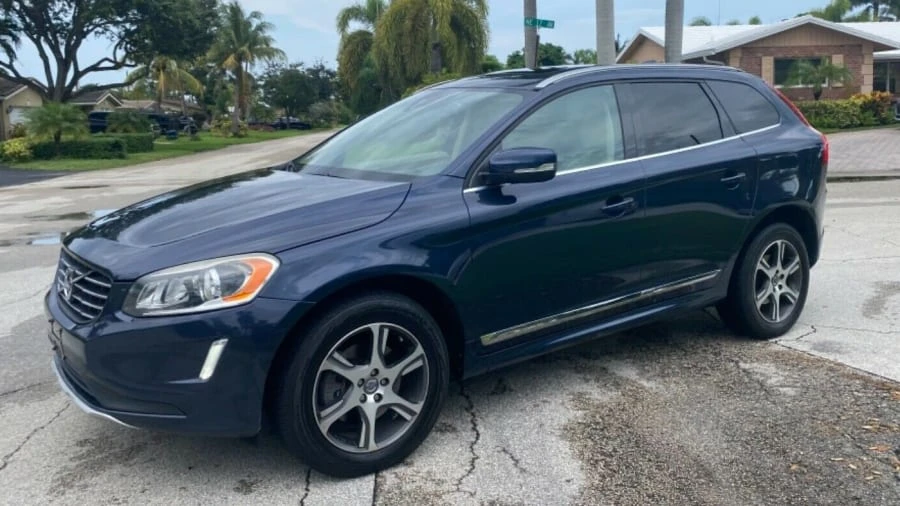 2014 Volvo XC60 1st Gen - Image 11 of 13
