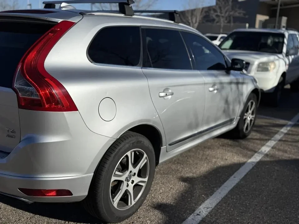 2014 Volvo XC60 1st Gen - Image 6 of 12