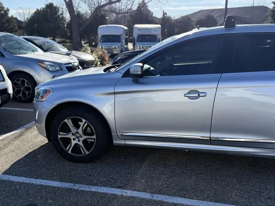 2014 Volvo XC60 1st Gen - Image 4 of 12
