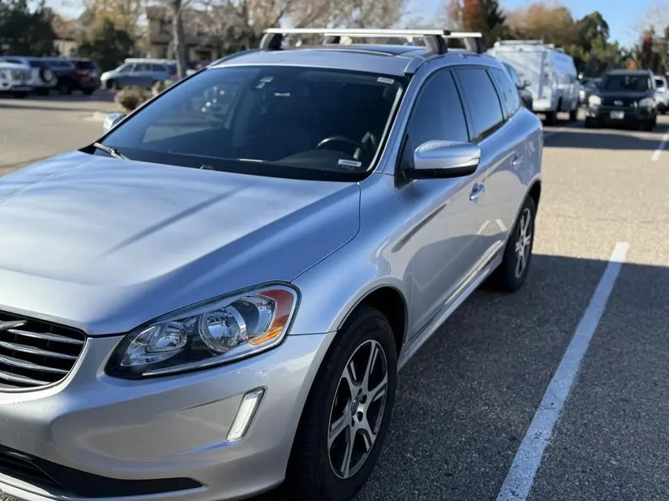 2014 Volvo XC60 1st Gen - Image 7 of 12