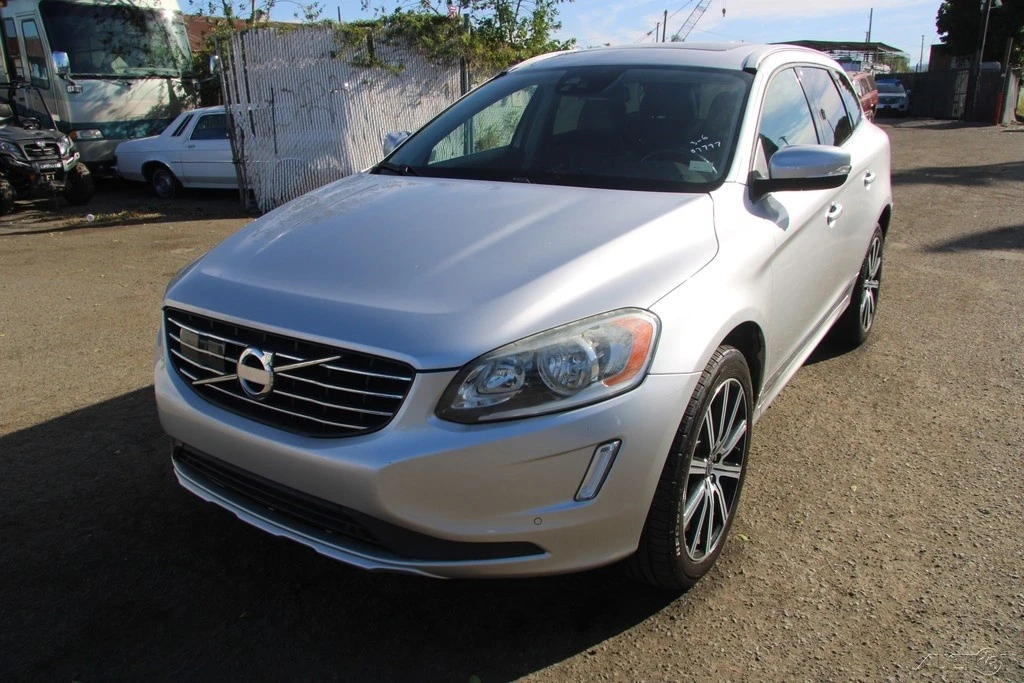 2014 Volvo XC60 1st Gen - Image 2 of 21