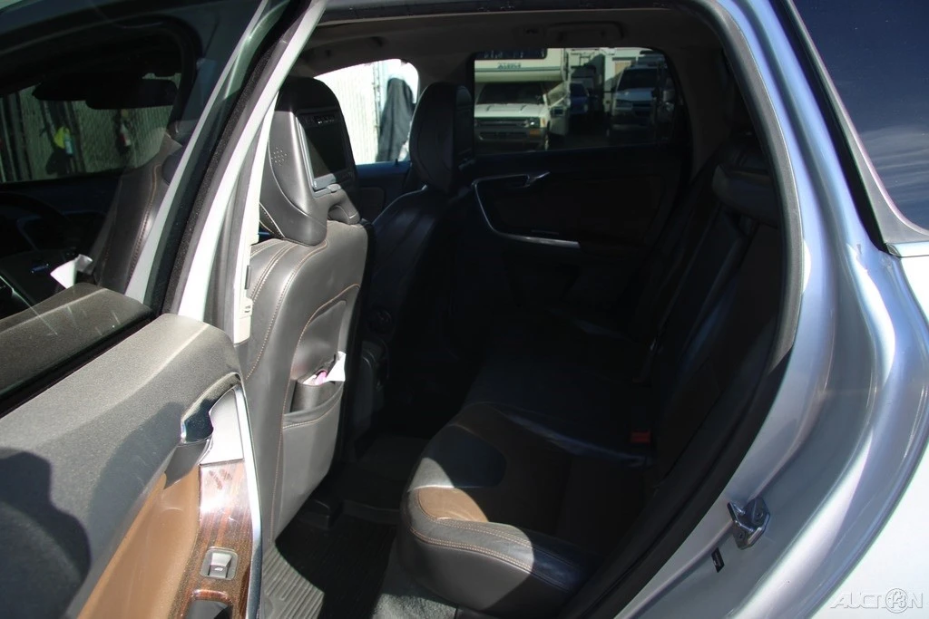 2014 Volvo XC60 1st Gen - Image 21 of 21