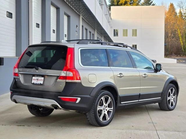 2014 Volvo XC70 3rd Gen - Image 8 of 21
