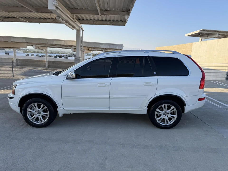 2014 Volvo XC90 1st Gen - Image 18 of 31