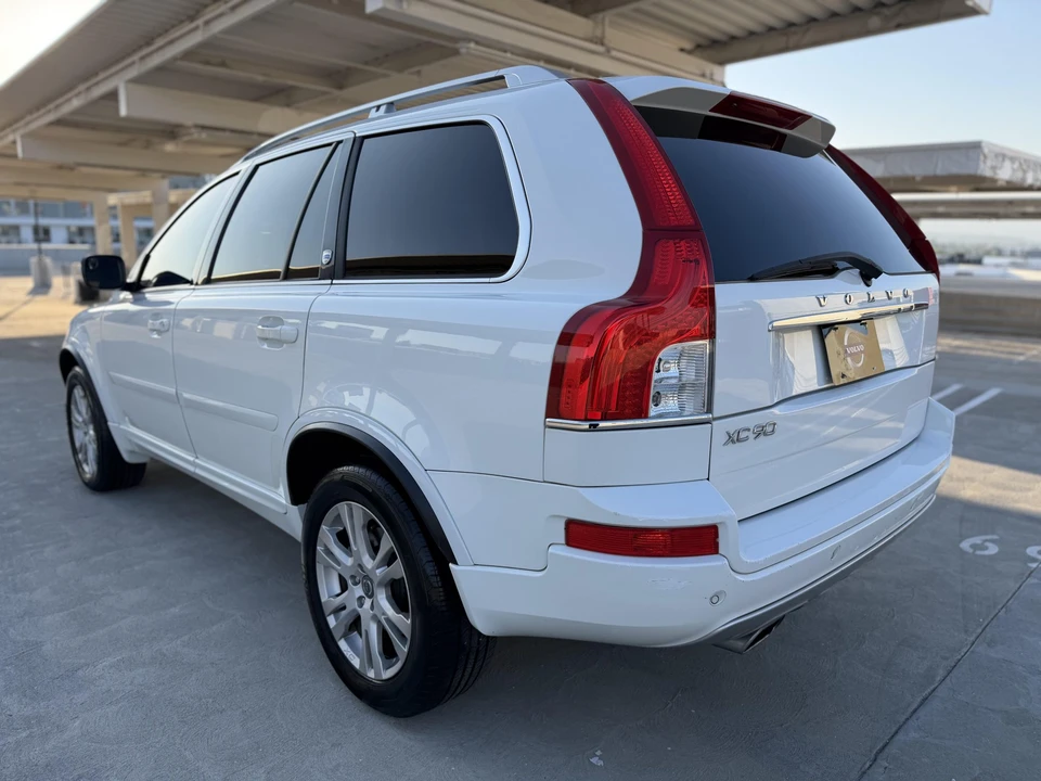 2014 Volvo XC90 1st Gen - Image 19 of 31