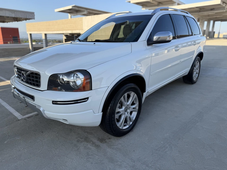 2014 Volvo XC90 1st Gen - Image 14 of 31