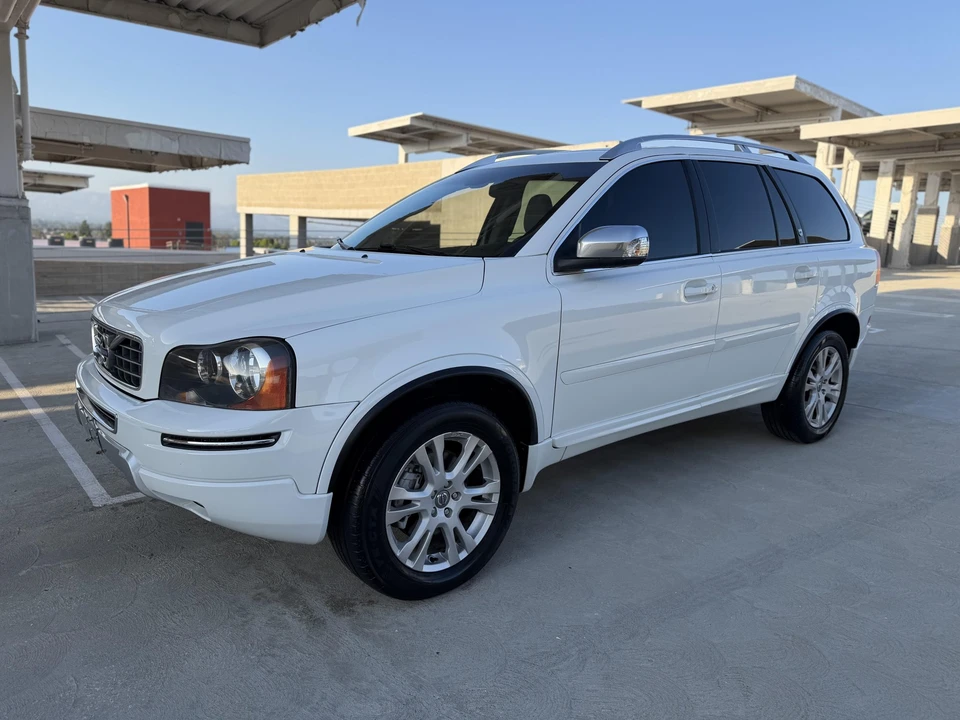 2014 Volvo XC90 1st Gen - Image 15 of 31