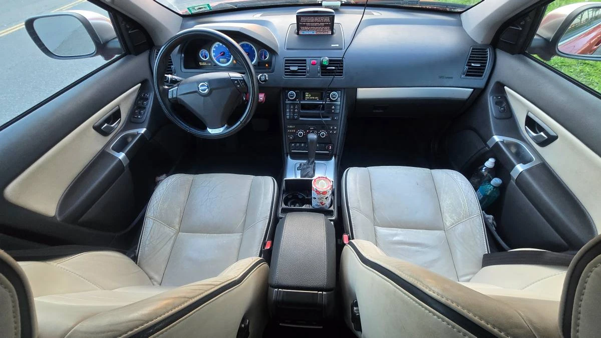 2015 Volvo XC90 1st Gen - Image 11 of 21