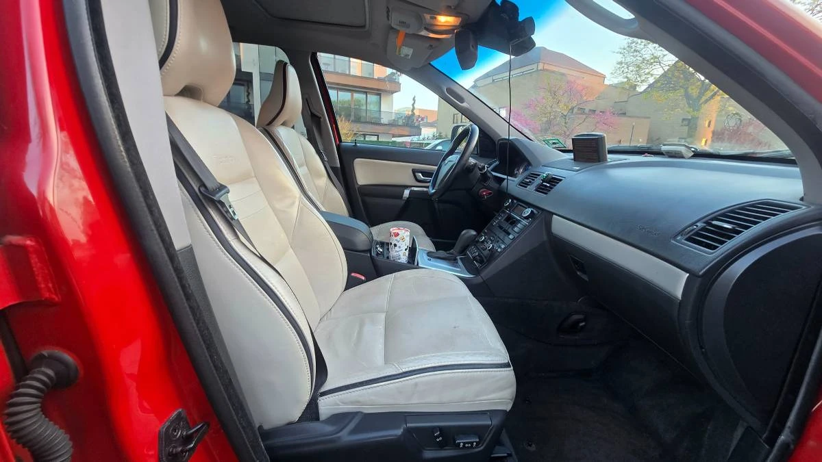 2015 Volvo XC90 1st Gen - Image 9 of 21