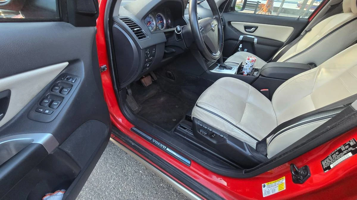 2015 Volvo XC90 1st Gen - Image 13 of 21