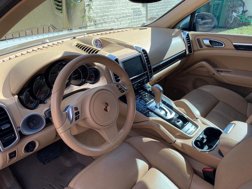 2014 Porsche 958 Cayenne Diesel - Image 6 of 12