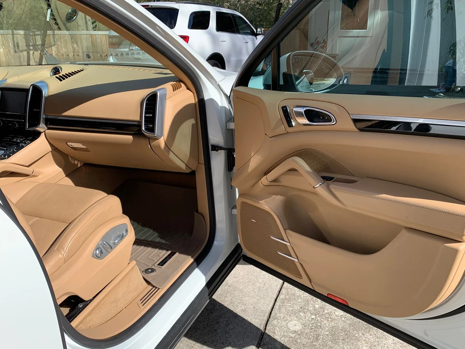 2014 Porsche 958 Cayenne Diesel - Image 9 of 12