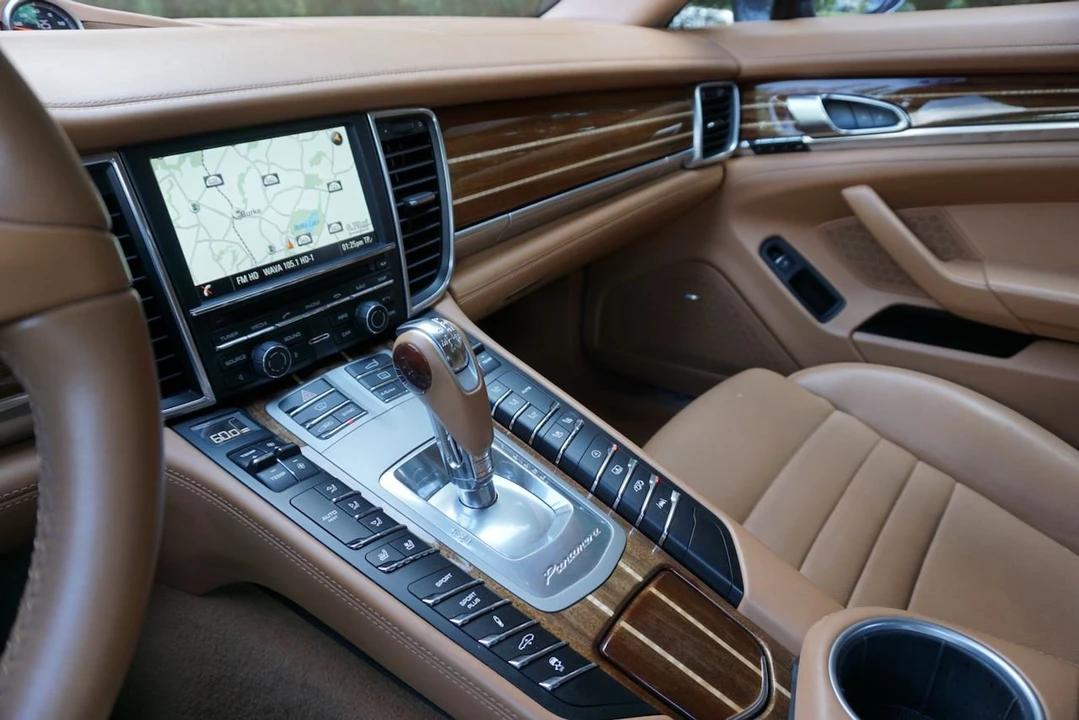 2014 Porsche 970 Panamera GTS - Image 11 of 18
